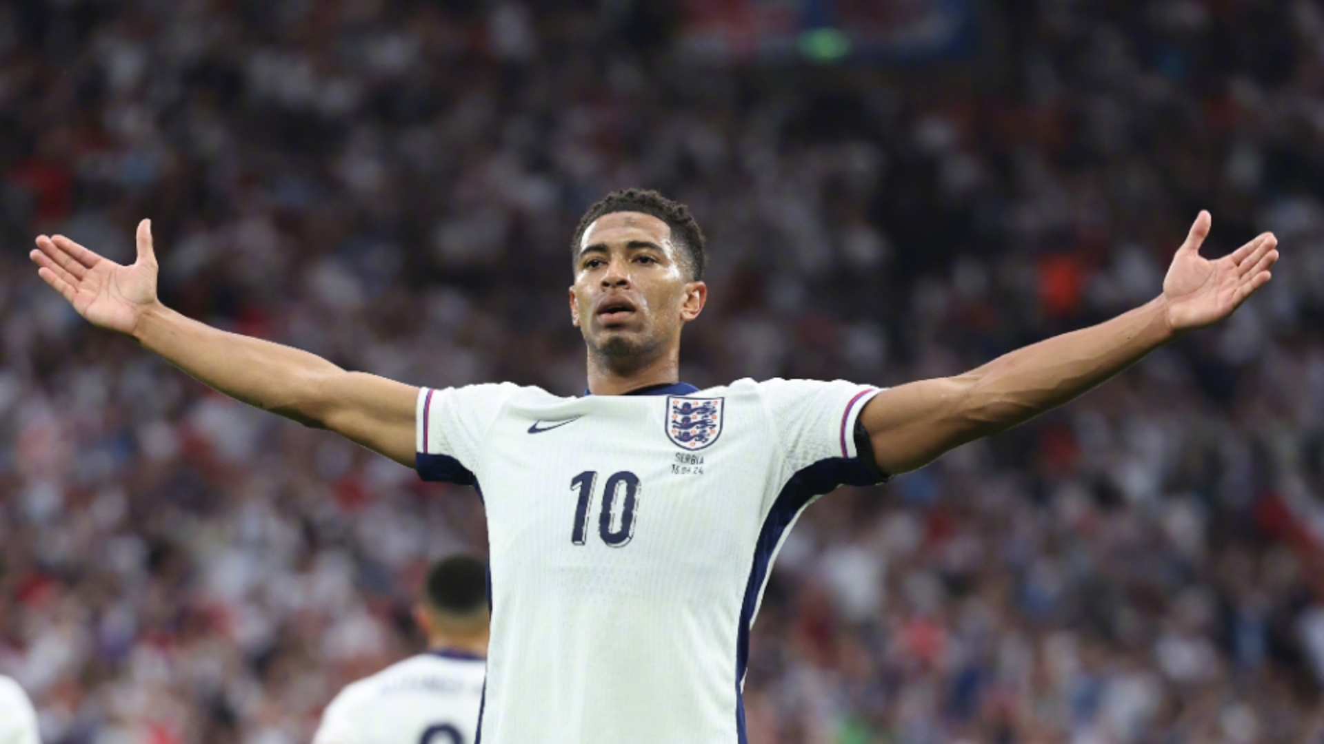 皇马全队身价12.3亿欧元领跑西甲 巴萨次席（西甲身价榜：皇马全队12.3亿欧元居首，巴萨位列第二）