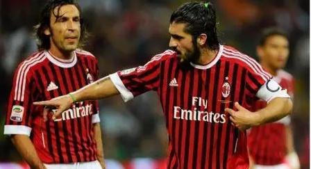 活塞主帅：有个裁判想抢走比赛的主角光环，吹罚根本不公正（活塞主帅怒批裁判抢风头：全场判罚极不公平）