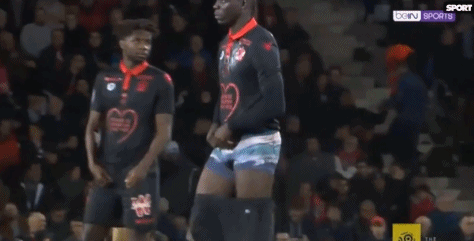 若日尼奥代表弗拉门戈赢下南美解放者杯，生涯再添重要冠军（若日尼奥随弗拉门戈夺得南美解放者杯，职业生涯再添重磅冠军）