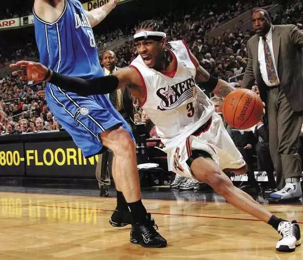 拜仁1.2亿瞄准恩佐·费尔南德斯，切尔西开放杰克逊租借转出售通道（拜仁豪掷1.2亿锁定恩佐·费尔南德斯，切尔西为杰克逊开启租借转买断通道）