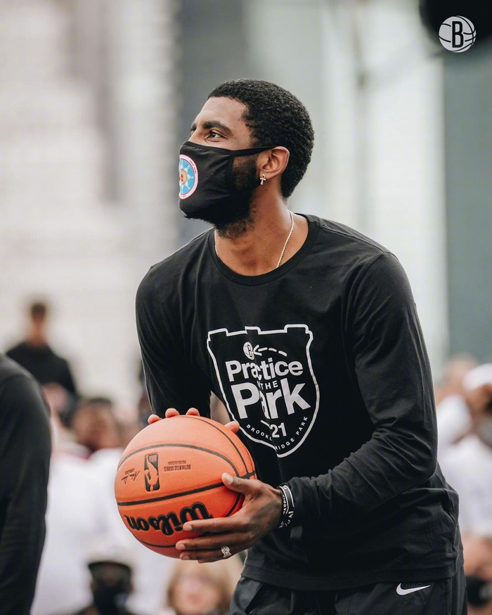 德转统计国家队出场时间前20：C罗、梅西前2，布冯、魔笛上榜（德转盘点国家队出场时长前20：C罗、梅西分列前二，布冯、魔笛入围）