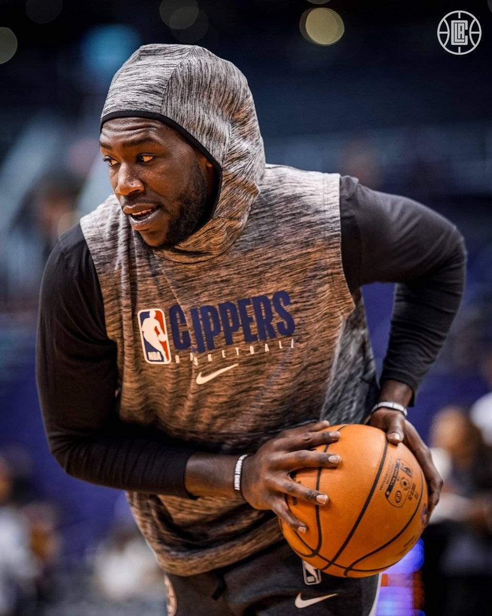 鹈鹕官方：锡安背靠背对阵老鹰将轮休（鹈鹕官宣：背靠背战老鹰，锡安将轮休）