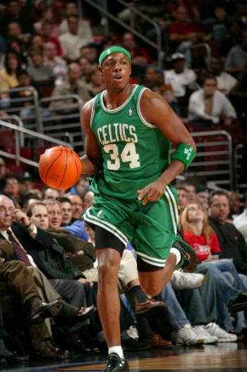 经纪人：卢卡库转会切尔西我把手机抛到十米高，他内心细腻（经纪人谈卢卡库：转投切尔西时我激动把手机抛到十米高，他内心很细腻）