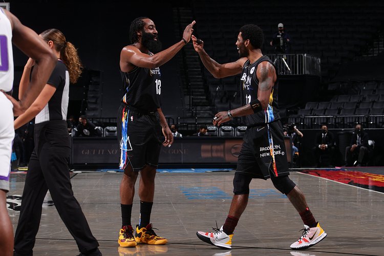 名宿们都拥护梅努？阿莫林：你很难把B费拿下，这是唯一原因（名宿都力挺梅努？阿莫林：B费几乎不可能被换下，这就是唯一原因）