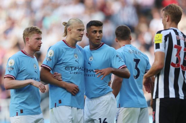 记者：阿诺德伤势严重，或将缺席2025年剩余比赛（记者称阿诺德重伤，恐无缘2025年剩余赛程）