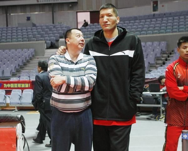 孙兴慜：没踢满全场？我尊重教练的决定，球队比我个人更重要（孙兴慜谈未踢满全场：尊重主帅决定，团队优先于个人）