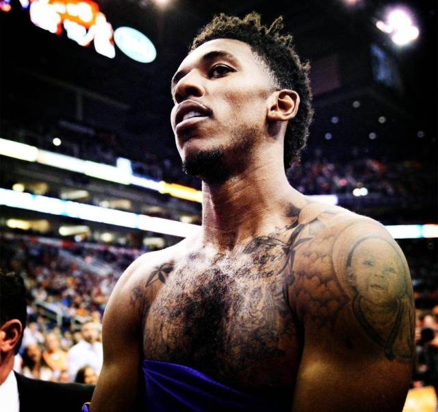 半场战报：格拉斯哥流浪者0-2罗马，佩莱格里尼、苏莱破门（半场：罗马2-0领先格拉斯哥流浪者，佩莱格里尼与苏莱建功）