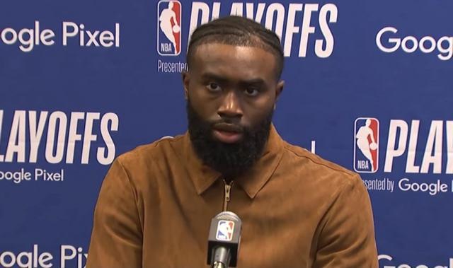 传记作者：莱万曾不满哈维的训练，他在波兰和拜仁都曾施压换帅（传记作者爆料：莱万不满哈维训练，曾在波兰与拜仁推动换帅）