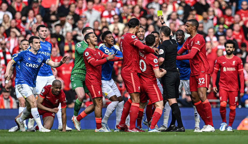 罗马税前年薪排名：迪巴拉1290万断崖领跑，利昂-贝利650万第2（罗马队税前年薪榜：迪巴拉1290万一骑绝尘，利昂-贝利650万居次）