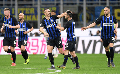 哈登称赞火箭重建成功，申京阿门小贾成长显著（哈登力挺火箭重建：申京、阿门与小贾进步明显）