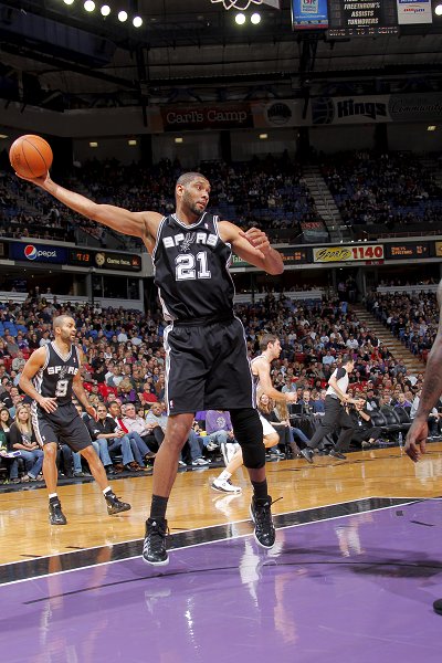 苏炳添的人生不止有风速与纪录，还有父亲的角色（风速与纪录之外，苏炳添还是一位父亲）